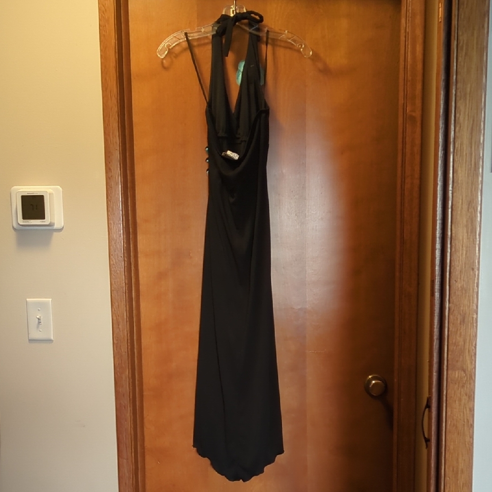 La Belle Elegant Black Dress with Teal Accents - Picture 3 of 5